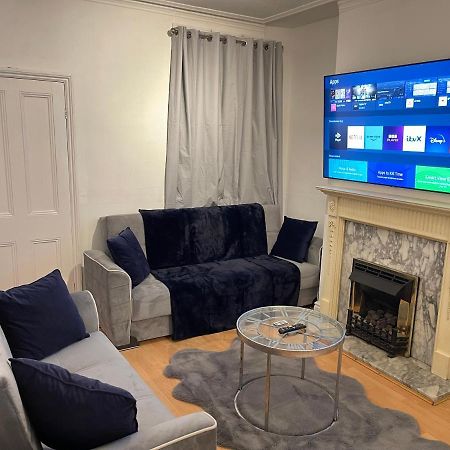 3 Bedrooms Comfortable Home With Jacuzzi Hot Tub Sleeps 10 لايستر المظهر الخارجي الصورة