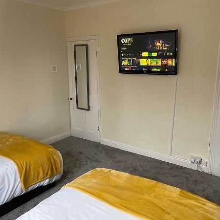 3 Bedrooms Comfortable Home With Jacuzzi Hot Tub Sleeps 10 لايستر المظهر الخارجي الصورة