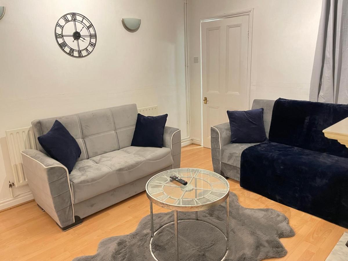3 Bedrooms Comfortable Home With Jacuzzi Hot Tub Sleeps 10 لايستر المظهر الخارجي الصورة